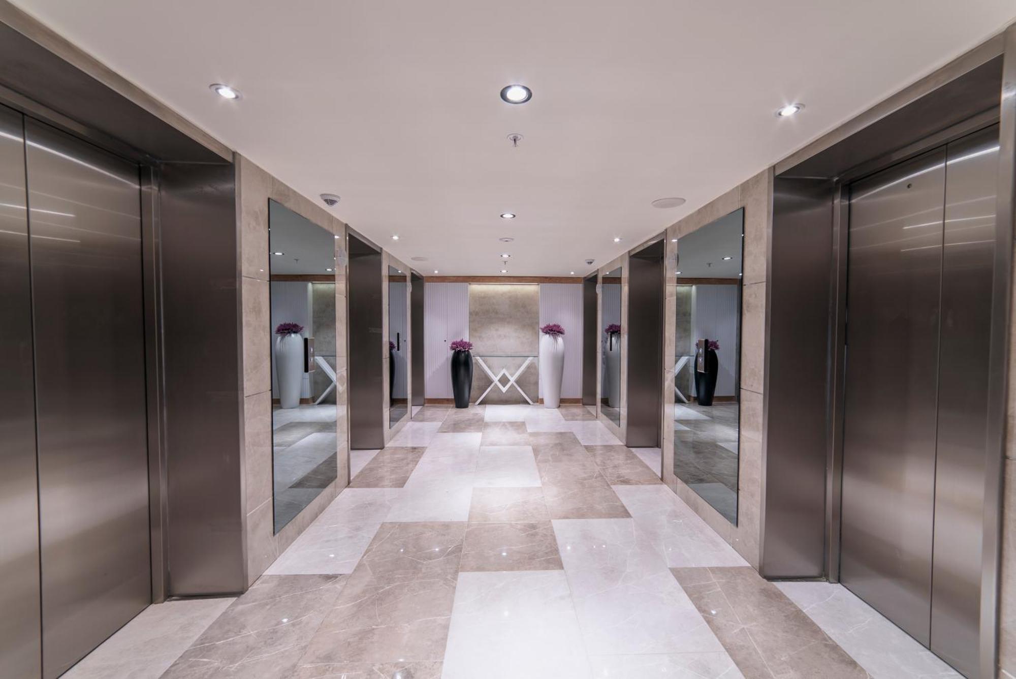 Grand City Real Estate Apartment Batumi Luaran gambar